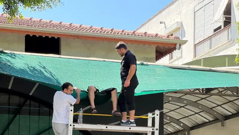 Dengesini Kaybetti, Balkondan Düşerek Hayatını Kaybetti