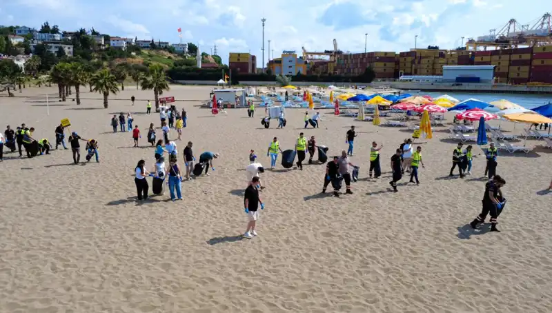 Plajlarda Önemli Çevre Temizliği: Doğayı Koruma Seferberliği