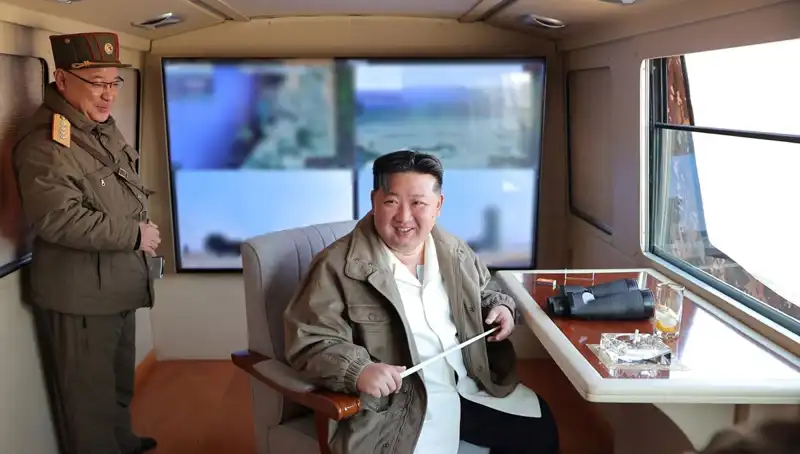 Kim Jong Un, Yeni Uçaksavar Füzesini Test Etti: Güç Gösterisi