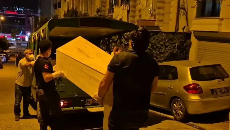 Esenyurt'ta Gizemli Ölüm: Kadın Cansız Bedenine Ulaşıldı