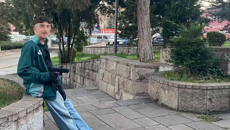 Yol Verme Kavgasında Kan Aktı: Üç Kardeş ve Babaları Tutuklandı