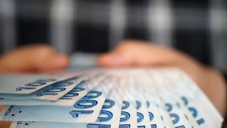 Emekli Promosyonları 2025: Bankalar Ne Kadar Teklif Ediyor?