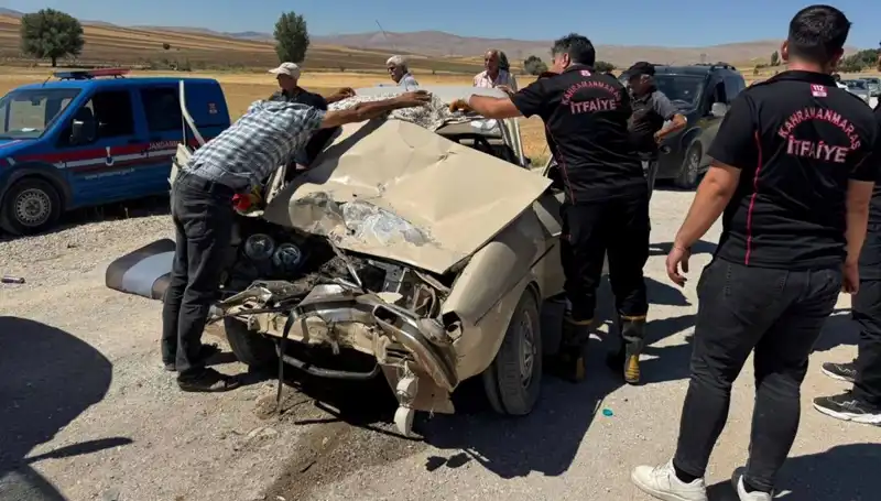Kahramanmaraş'ta Kamyonet ve Otomobil Çarpıştı: Kaza Sonrası Gelişmeler