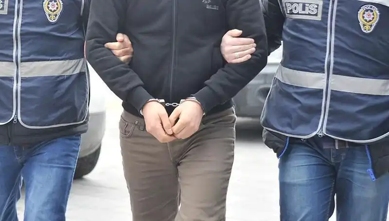 Adana'da Yasa Dışı Bahis Çetesi Çökertildi: 13 Gözaltı ve Tutuklama Gerçekleşti