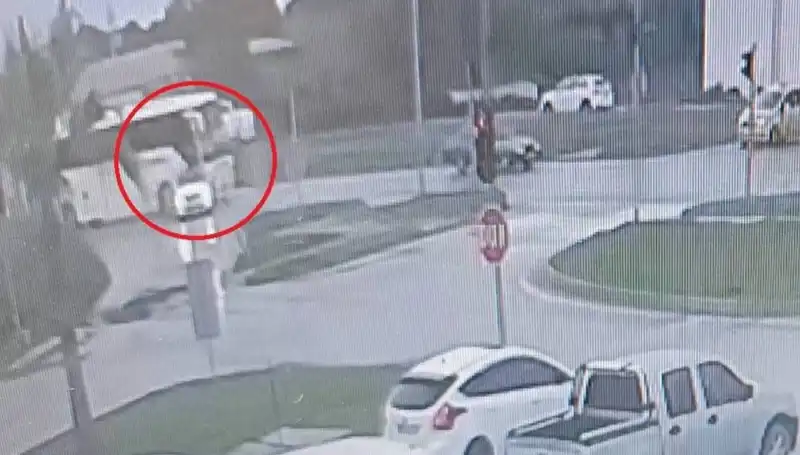Kırmızı Işıkta Duran Araçları Yakan Otobüs Kazası: Detaylar Ortaya Çıktı
