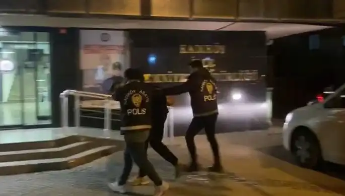 Galatasaray Taraftarına Saldırdığı İddia Edilen Şahıs Yakalandı