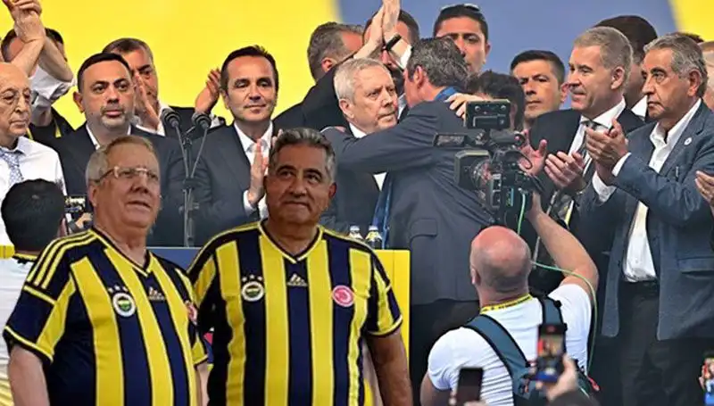 Mahmut Uslu’dan Ali Koç’a İstifa Çağrısı: Fenerbahçe’nin Geleceği Tehlikede!