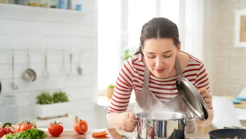 Yemek Hazırlarken Yapılan Ölümcül Hata: Uzmanlar Uyardı