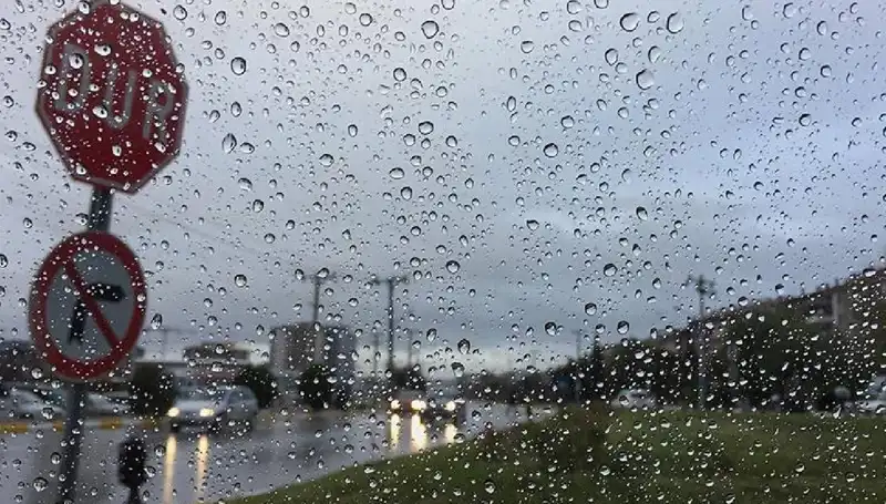Meteoroloji Uyarıyor: 20 İl İçin Sıcaklık Düşüşü ve Sağanak Yağış Geliyor