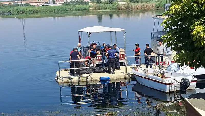 Fırat Nehri'nde Gizemli Bir Erkek Cesedi Bulundu: Olayı Ne Sıra Getirdi?
