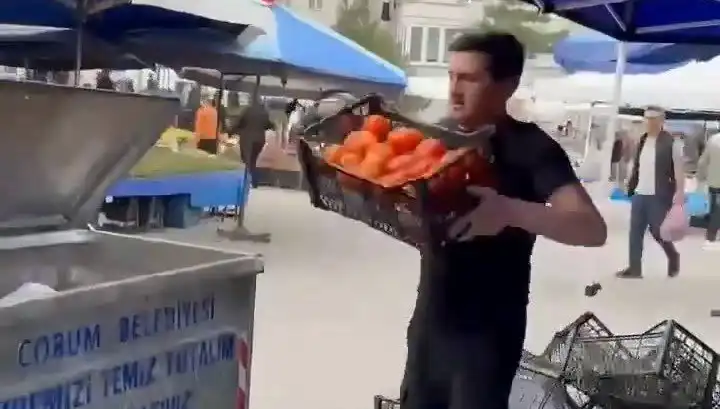 Domatesleri Çöpe Dökerek Rekor Para Cezası Alan Pazarcı