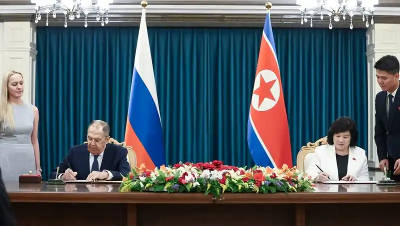 Rusya ve Kuzey Kore: Lavrov ile Kim Yong-ho'nun Tarihi Görüşmesi