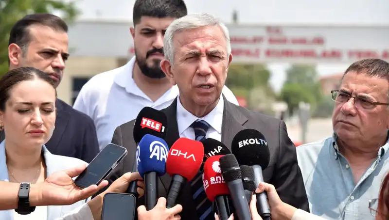 Mansur Yavaş, Muhittin Böcek'i Ziyaret Etti: Yeni İşbirlikleri Yolda mı?