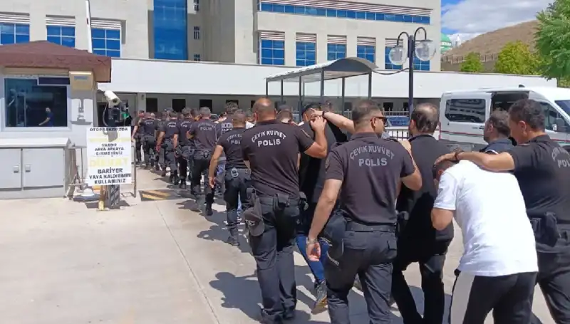 Ankara'da Tehdit ve Haraç Çetesi Çökertildi: Avukatlar da Operasyonda Yer Aldı
