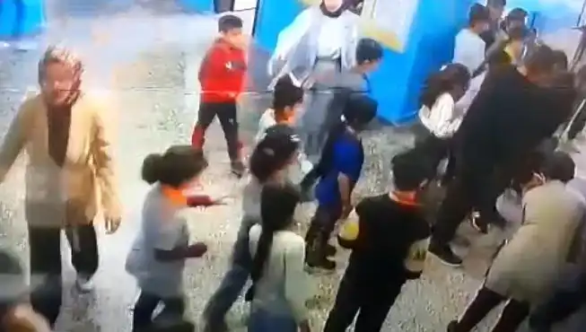 Mardin'de Dili Boğazına Kaçan Öğrenciye Müdür Yardımcısından Kahramanca Müdahale