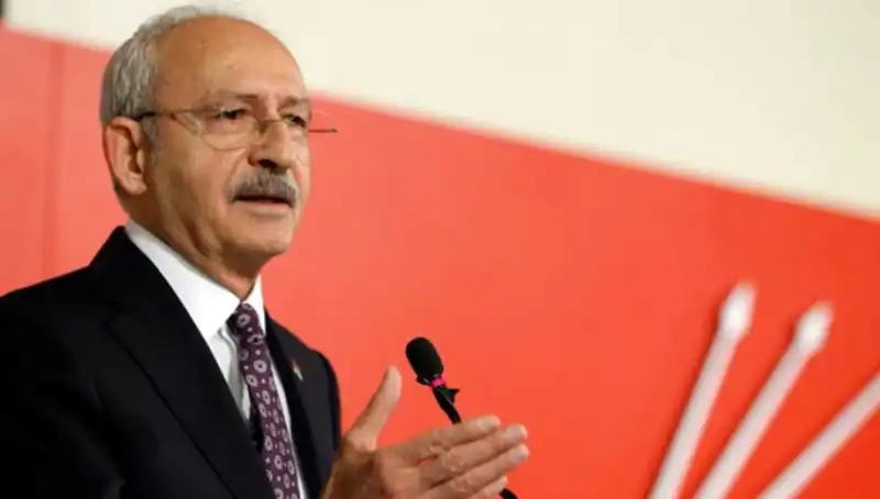 Kemal Kılıçdaroğlu, Kurultay Kararına Destek Verdi: Yeni Dönem İçin Umutlar Tazelendi