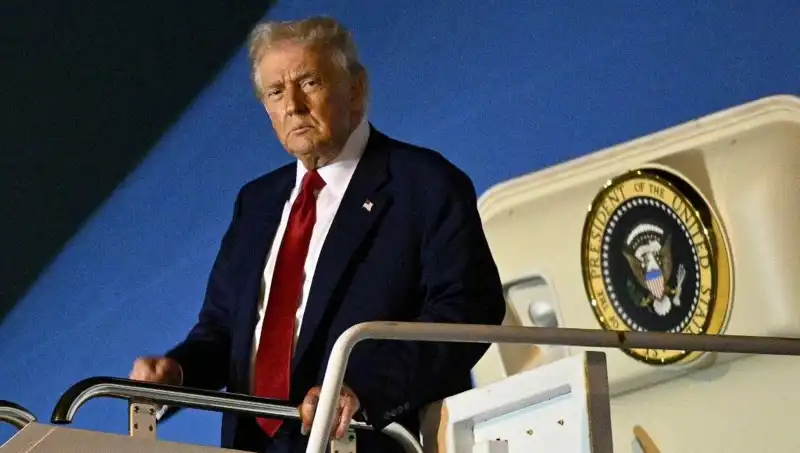 Trump'ın Lahey'deki NATO Zirvesi: Beklentiler ve Olası Çıkışlar