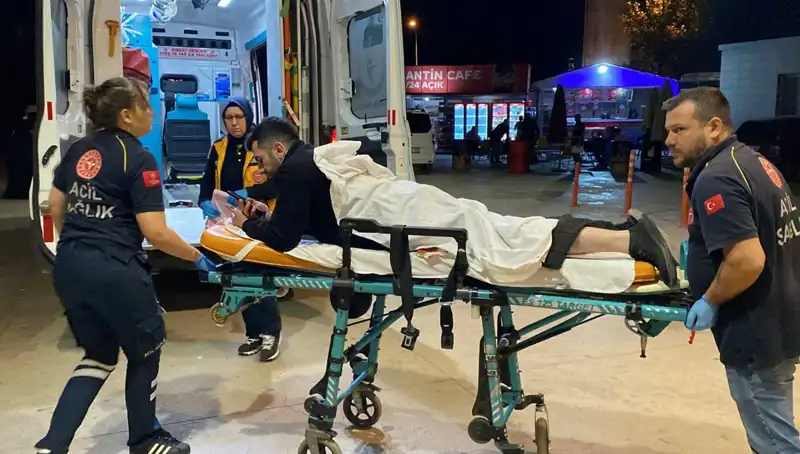 Kavga Eden Çiftçi, Uyarısının Ardından Bacağından Bıçaklandı