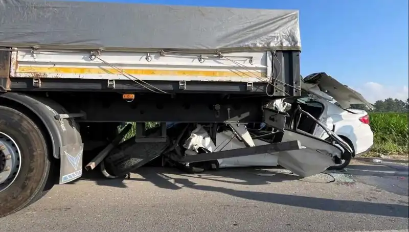 Sakarya'da Korkunç Kaza: 1 Kişi Hayatını Kaybetti