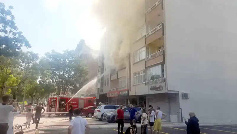 Yangın Anında Uyanan Ailenin Dramı: Hastaneye Kaldırıldılar