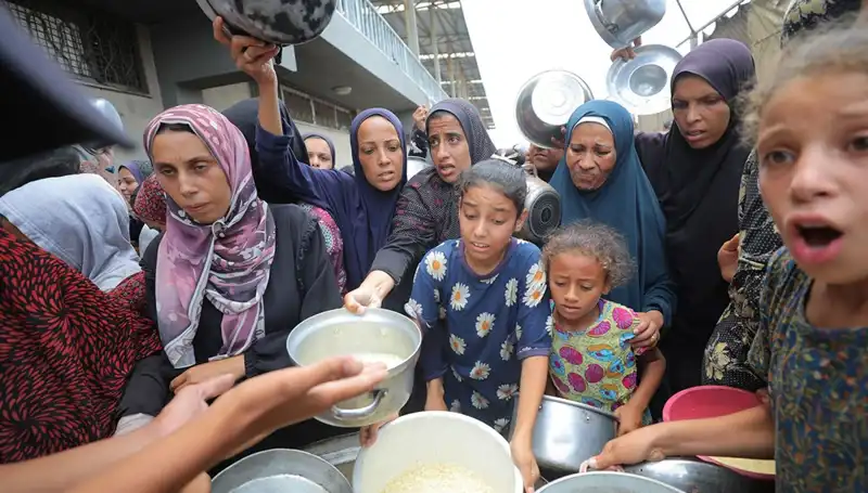 Gazze'de Açlık Krizi: Ölü Sayısı 222'ye Yükseldi, Acil Yardım Çağrısı Yapılıyor