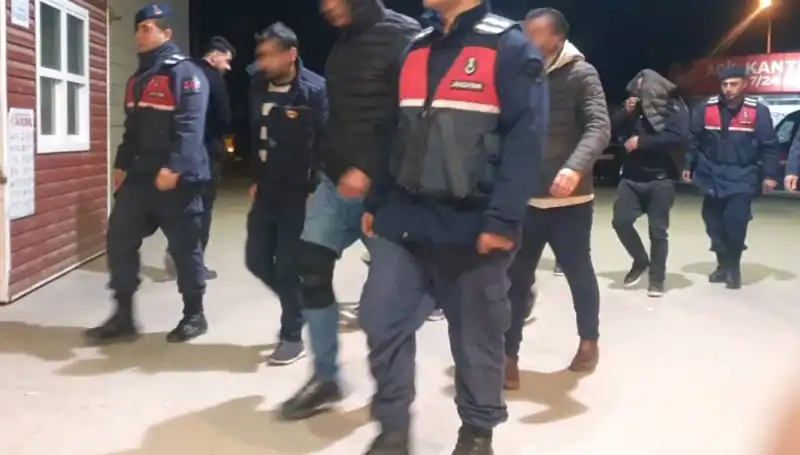 Uyuşturucu Partisi: Bağ Evine Yapılan Şok Baskın