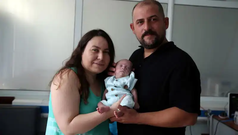 800 Gram Doğdu, 4 Ay Yoğun Bakımda Kaldı: Minik Zehra’nın Hayat Mücadelesi