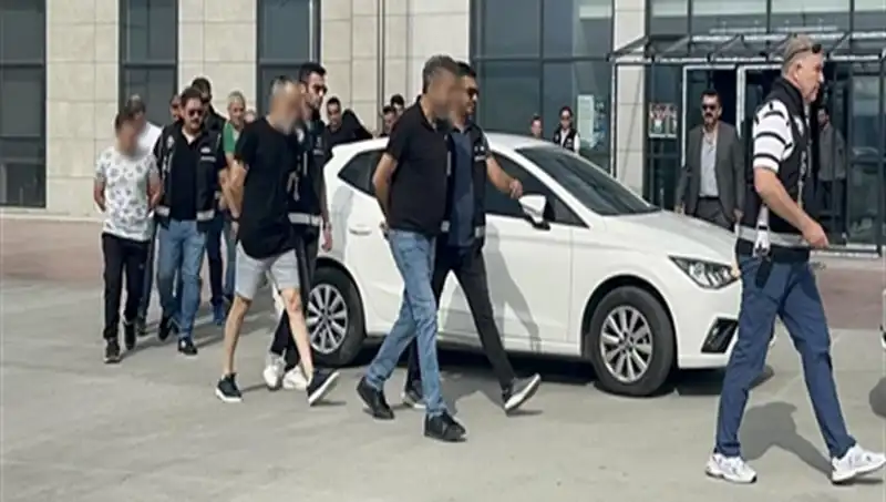 36 Bin Kişiyi Dolandırarak 10 Milyar Lira Elde Eden 'Turizm Firması' Skandalı