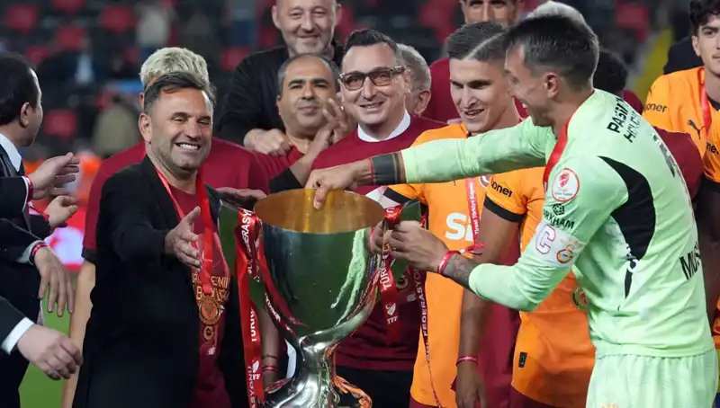 Okan Buruk'tan Galatasaray'a Yeni Hedef: Şampiyonluk Yolu Açık mı?
