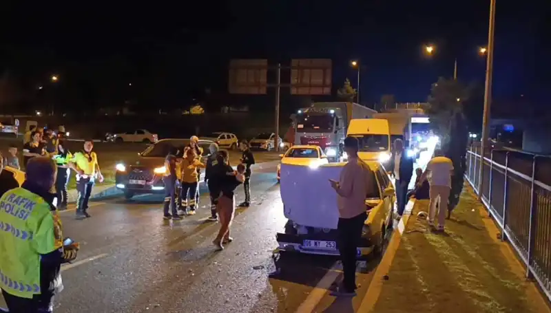 Otoyolda Kuralsız Geri Dönüş: Çocukların da Aralarında Olduğu 4 Yaralı