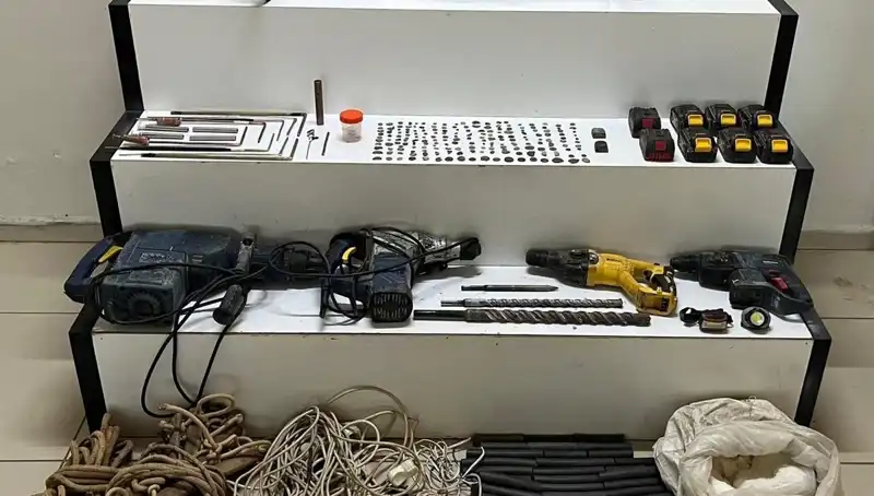 Balıkesir’de Tarihi Eser ve Patlayıcı Madde Operasyonu: Gizemli Keşifler