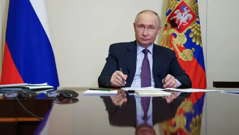 Putin, Esad'ı Suriye'de Tutmaya Kararlı mı?