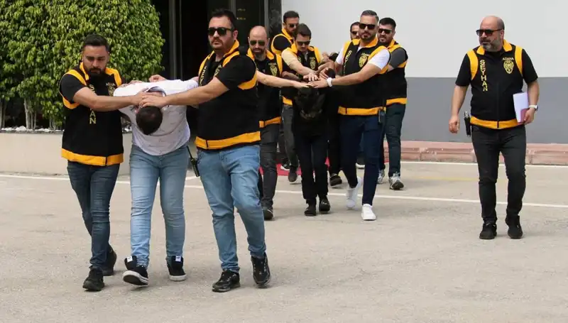 İş Adamına Kurulan Sevgili Tuzağı: Önce Saldırı, Sonra Soygun!